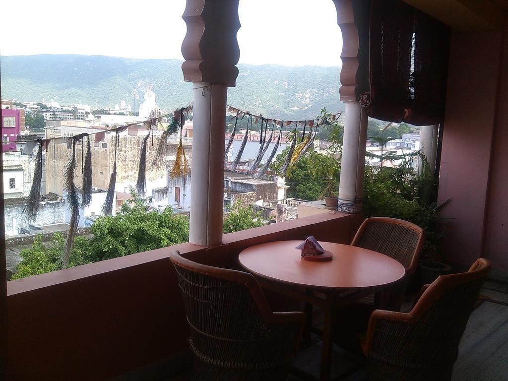Hotel Mama Luna Pushkar Bagian luar foto